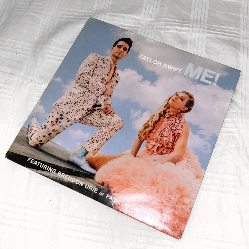 TAYLOR SWIFT ME! 7” VINYL #1